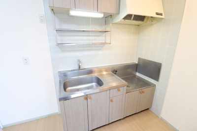 【キッチン】 | コートプレジオ | コンパクトなキッチンで掃除もラクラク