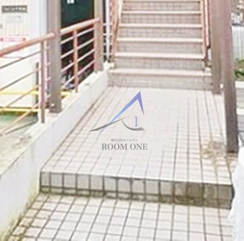 ＦＥＲＲＩＳのエントランス|エントランスです。