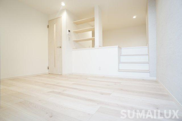 ADC日赤通ベルヴィルの居間・リビング