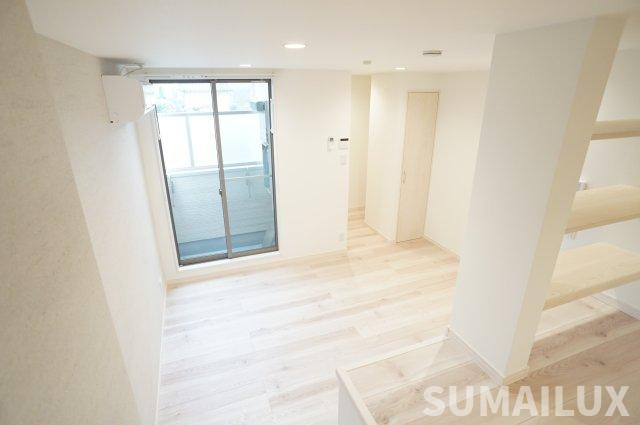 ADC日赤通ベルヴィルの内装