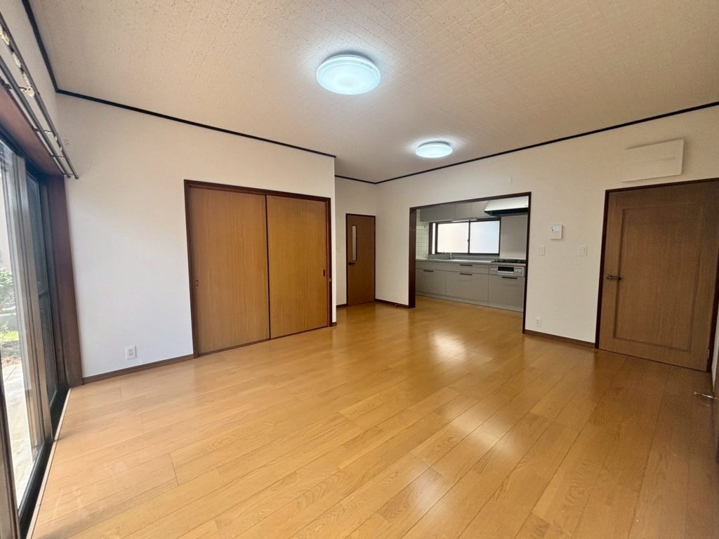 【居間・リビング】の画像