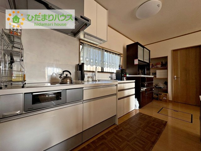 高萩市安良川　中古戸建のキッチン|IHなので、コンロ掃除も楽々できちゃいます♪