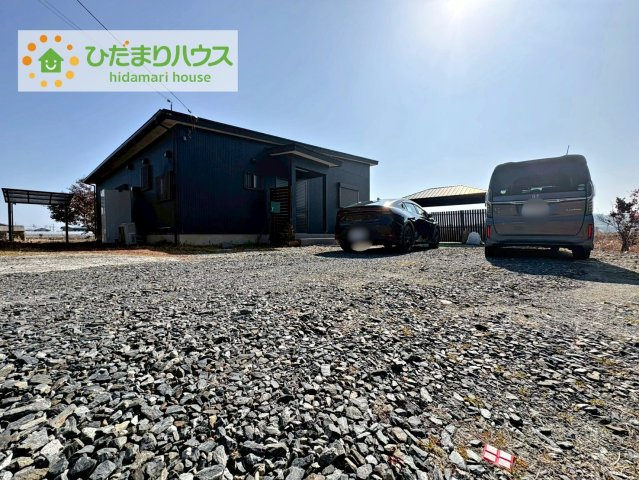 高萩市安良川　中古戸建の駐車場|駐車場4台止められます(^^♪