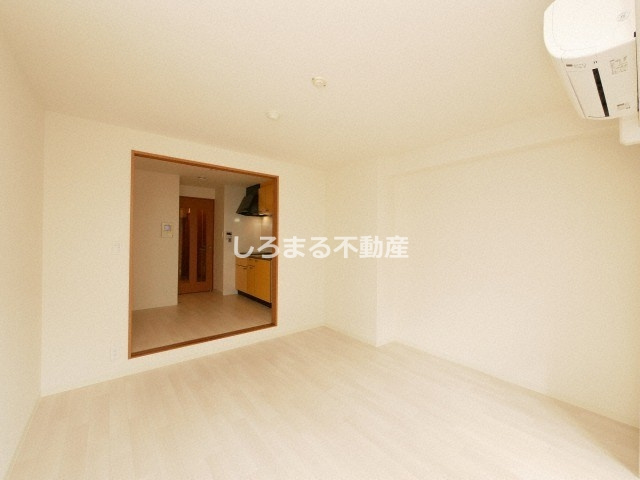 Ｌｏｉｓｉｒ　Ｋｕｓｕｎｏｋｉの居間・リビング