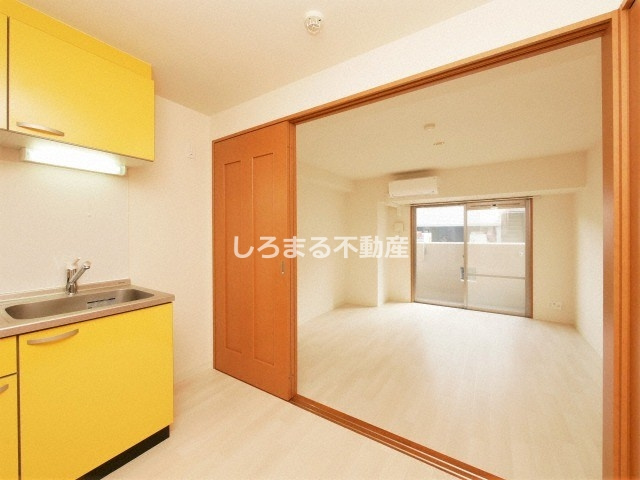 Ｌｏｉｓｉｒ　Ｋｕｓｕｎｏｋｉの居間・リビング