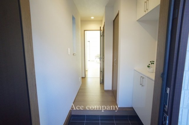 【玄関】 | 東住吉区杭全7丁目 | ミラー付きのシューズボックス完備です♪