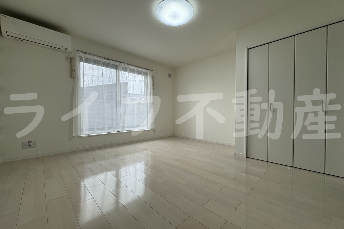 EXハイツMITO B棟の居間・リビング|使いやすいリビングです