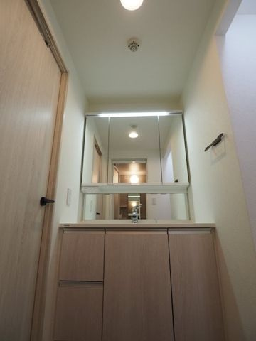 レジディア笹塚の独立洗面台