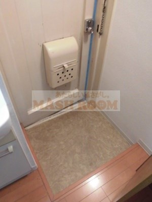 メゾン西荻窪の玄関