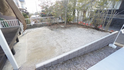 【庭】 | 廿日市市宮園上５丁目　４ＬＤＫ＋ＷＩＣ戸建て | リフォーム済み４ＬＤＫ＋ＷＩＣ戸建て
洗面、浴室、トイレ水まわり新調
日当り、眺望も良好
幹線道路、各生活施設とアクセス良
カーポート駐車場、お庭、物置付き