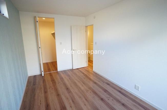 【寝室】 | 生野区舎利寺1丁目 | 【2階：洋室7.25帖】ウォークインクローゼット完備です！