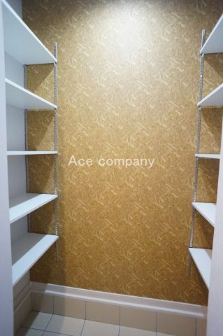 【収納】 | 生野区舎利寺1丁目 | 【シューズクローク内】可動式の棚付きで便利です♪