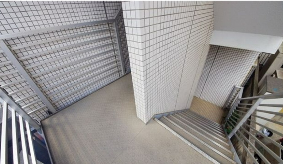 メゾン朝霞台のロビー