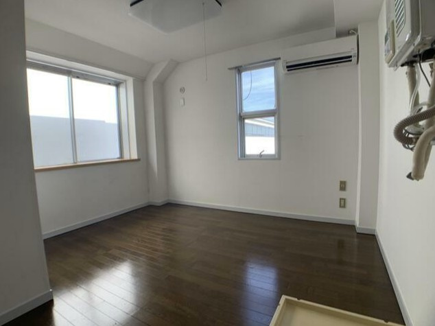 メゾン朝霞台の居間・リビング