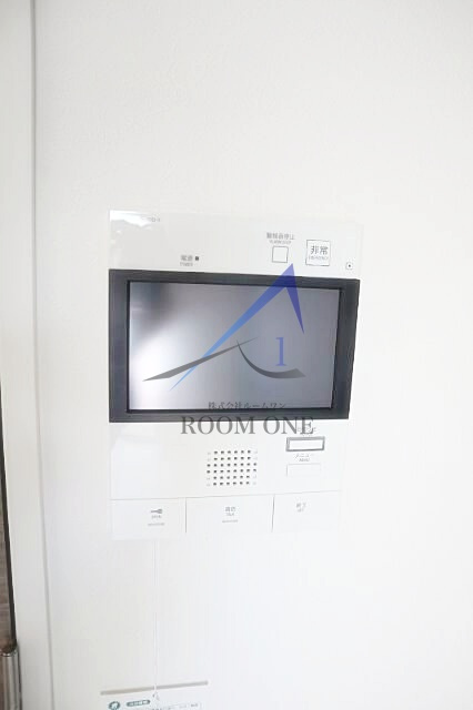 ＡＺＥＳＴ千住大橋のセキュリティ|モニター付きインターホンです。