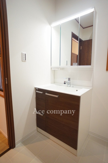 【独立洗面台】 | 東大阪市渋川町2丁目 | 洗面台・分電盤新調です☆