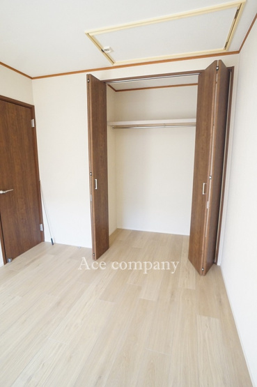 【収納】 | 東大阪市渋川町2丁目 | 【2階：洋室7.5帖】クローゼット完備です♪