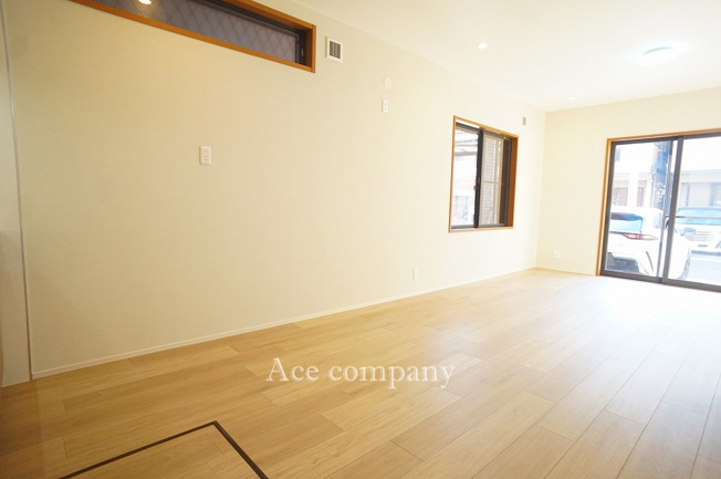 【居間・リビング】 | 東大阪市渋川町2丁目 | 【LDK：約15帖】