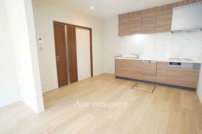 【居間・リビング】 | 東大阪市渋川町2丁目 | 【LDK：約15帖】