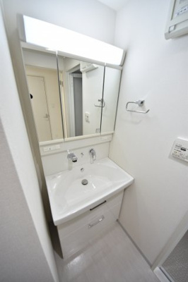 【独立洗面台】 |  L・Isobe三宮