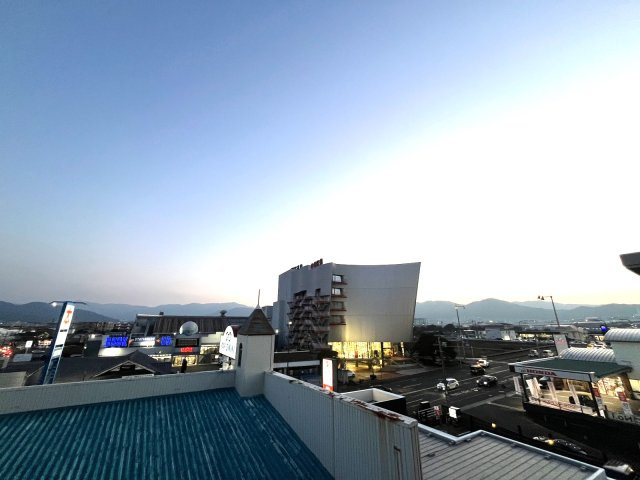 アーバンパレス室見河畔の展望|南向きにつき陽当たりが良いので洗濯物もよく乾きそうです☆