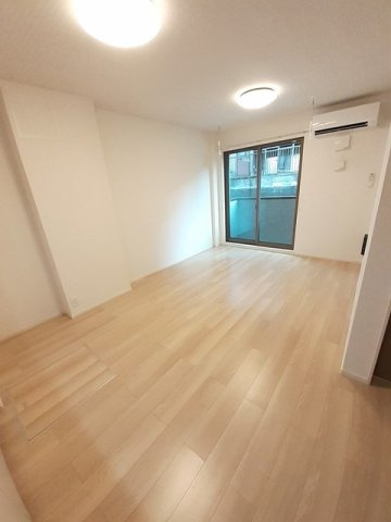 パープルストーンズの居間・リビング