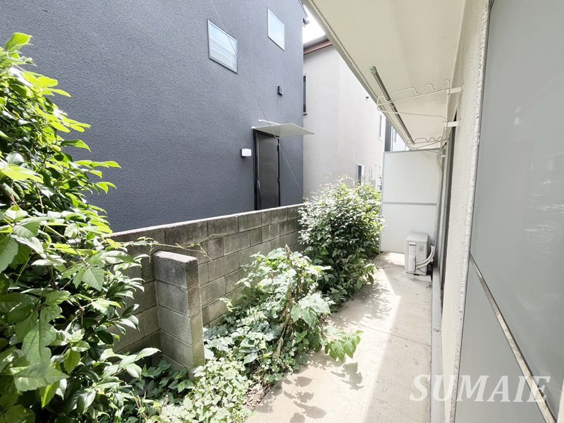シャンポール溝口の庭