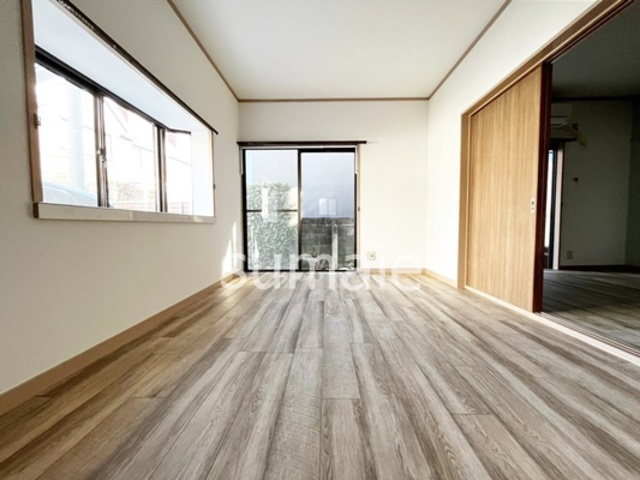 シャンポール溝口の居間・リビング|角部屋のお部屋です