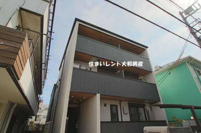 エスペリア中央林間５丁目の外観