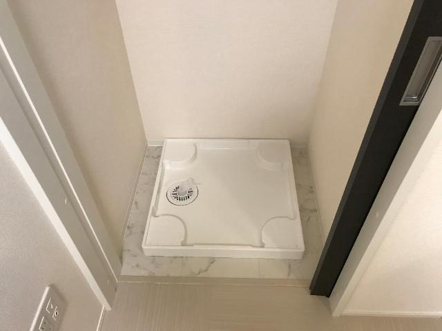 ディモーラのその他|洗濯機置場