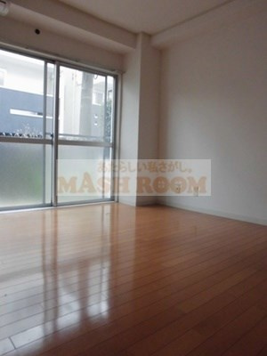 メゾン西荻窪の居間・リビング