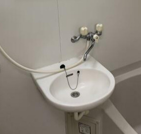 杉並区高円寺南３丁目のアパートの洗面所