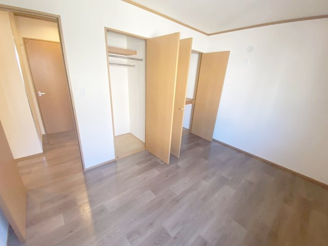 メゾンドルフの内装|ゆったりとした居間です