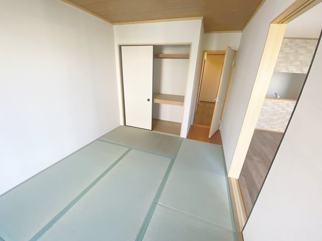 メゾンドルフの和室|シンプルで使いやすい玄関です