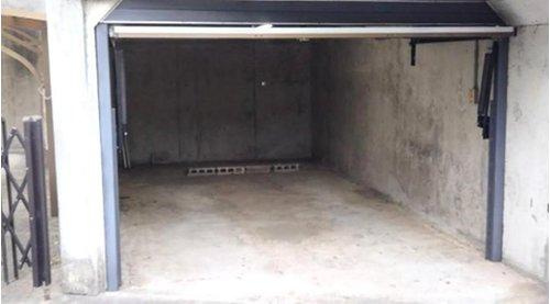 甲陽園西山町　の駐車場|盗難の被害や雨や風などから愛車を守れます