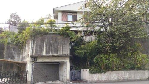 甲陽園西山町　の外観|庭は、花や緑を飾る、オープンエアーリビングとして使う。暮らしに合わせて自由に利用できるスペースです。