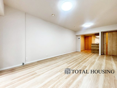 【居間・リビング】 | シャンボール植物園第二 | ご家族みんなで長い時間を過ごすリビングは一番居心地のいいものであって欲しいですね。開放感のある広々リビングに光と風を呼び込みます。