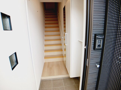 【玄関】 | ラミューズ佐久平