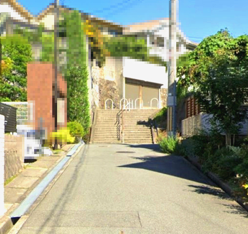 豊中市緑丘4丁目の前面道路含む現地写真