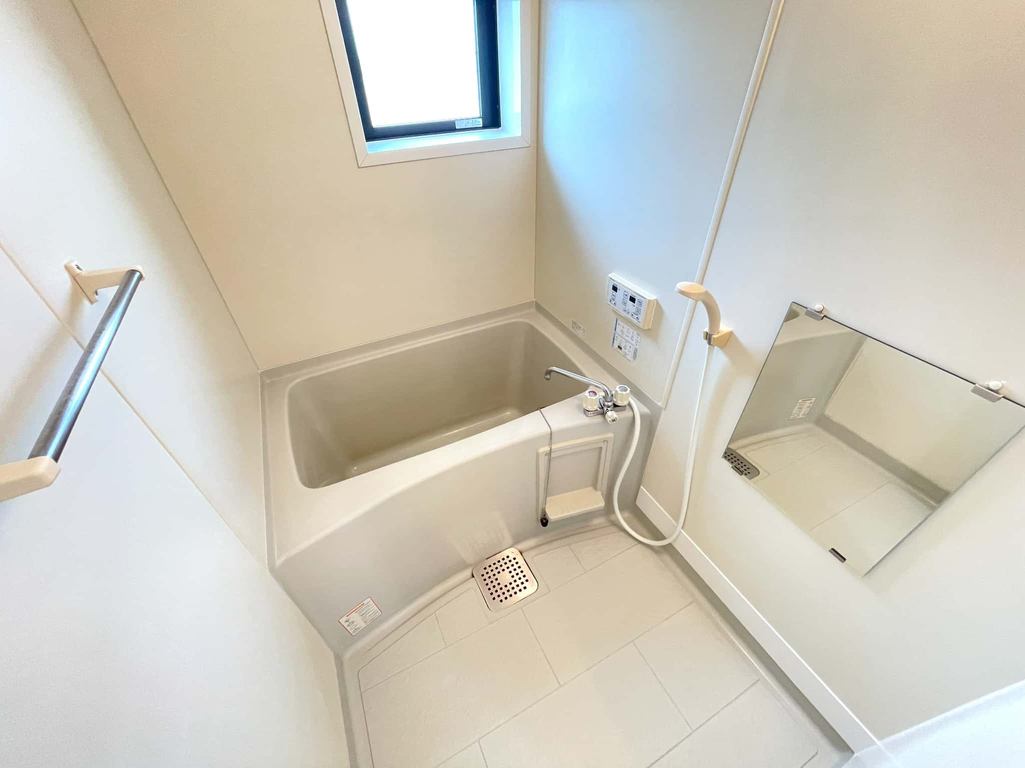 リヴィエール Ⅱの浴室|※左右反転タイプ・別室の写真になります。