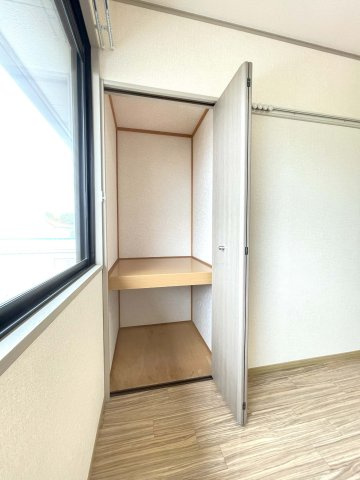 リヴィエール Ⅱの収納|※左右反転タイプ・別室の写真になります。