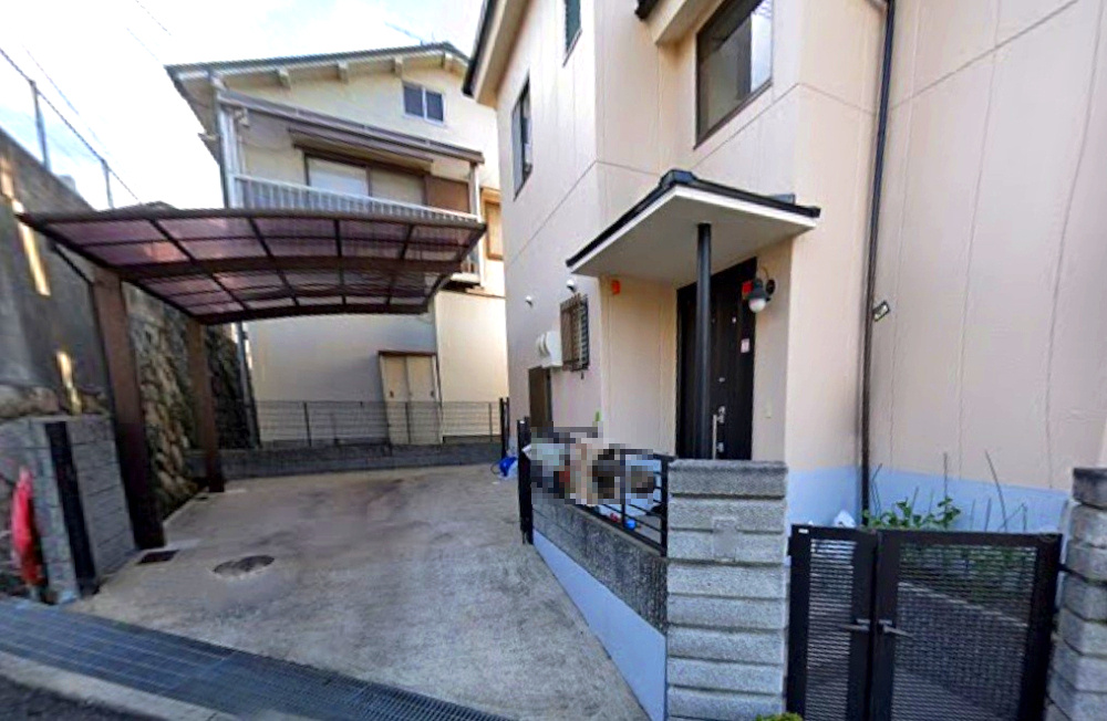長田区片山町5丁目　の玄関
