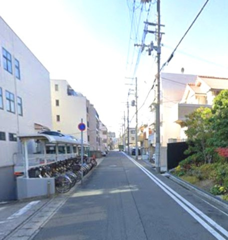 本山中町4丁目の周辺|通勤にも外出にもアクセス良好。家族でおでかけすることも増えそうですね。
