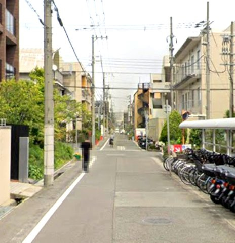 本山中町4丁目の前面道路含む現地写真|空気もクリーンでご家族に優しい床暖房付
