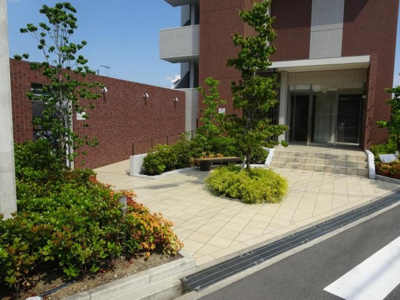 【エントランス】 | メゾン・ハナミズキ豊中