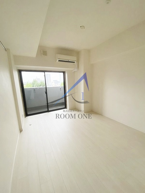 ＡＲＴＥＳＳＩＭＯ　ＲＩＬＬＩＡの居間・リビング|洋室のお部屋です。