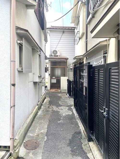 長田区宮丘町1丁目　中古戸建の前面道路含む現地写真