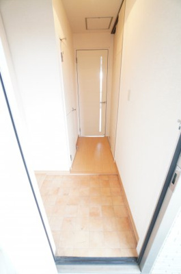 【玄関】 | プレジールⅢ | ※同物件・同タイプの写真です。