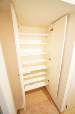 【収納】 | プレジールⅢ | ※同物件・同タイプの写真です。