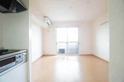 【洋室】 | プレジールⅢ | ※同物件・同タイプの写真です。